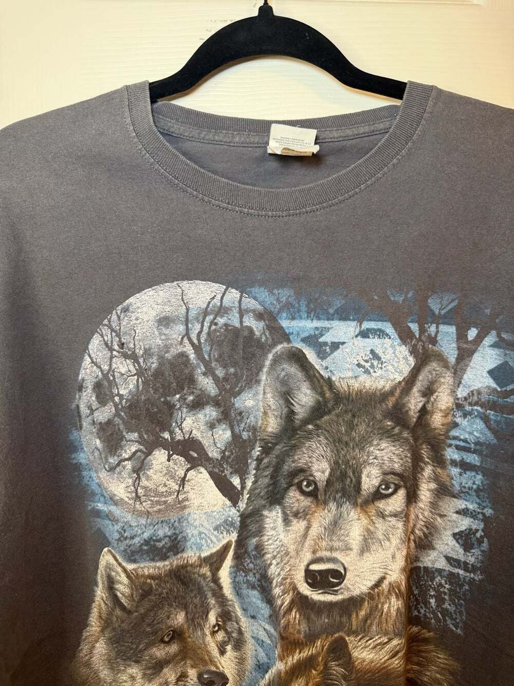 Fruit of the Loom Gray Wolf Graphic T-Shirt XL